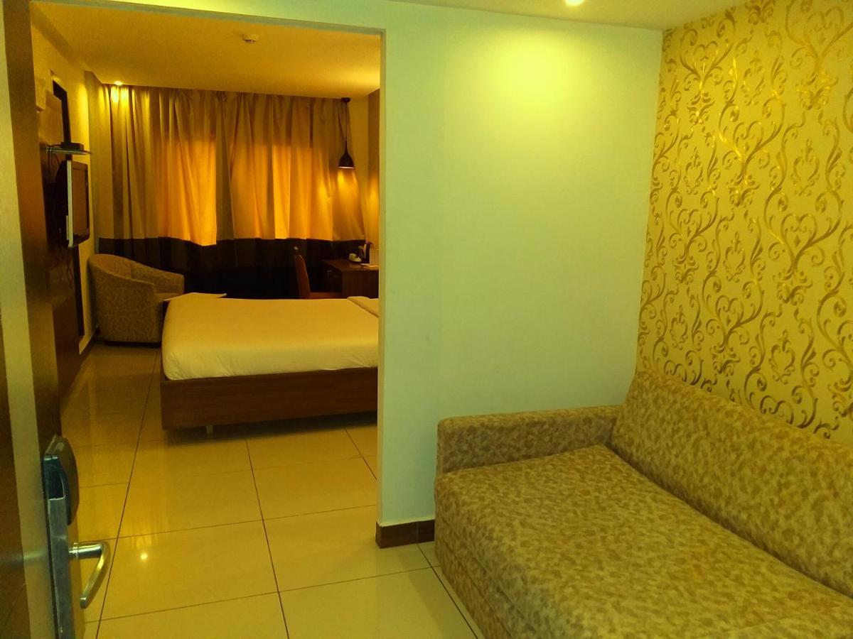 Klase Hotels Chennai Extérieur photo