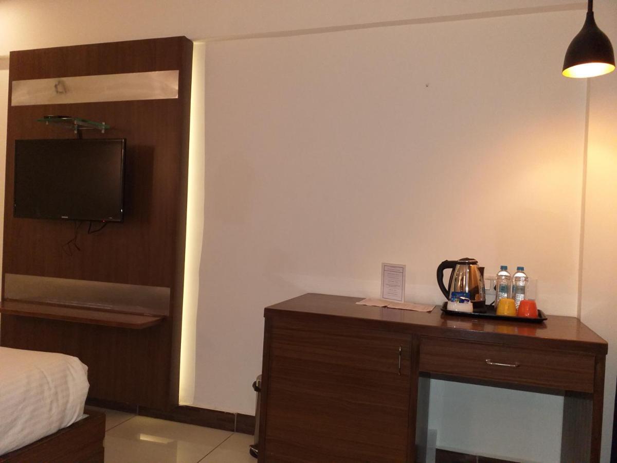 Klase Hotels Chennai Extérieur photo